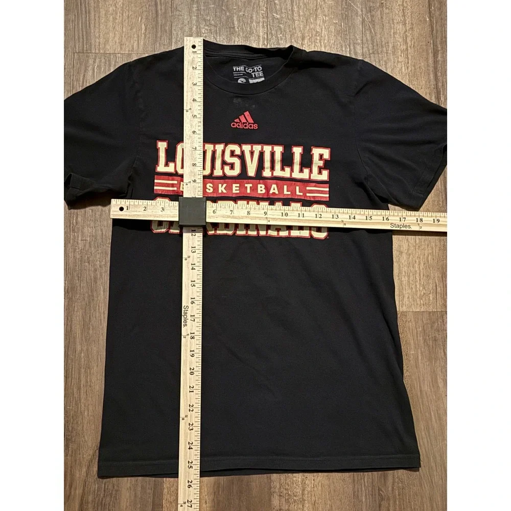 Adidas Louisville Basketball Cardinals T-Shirt Mens Small Black Go-To Tee NCAA